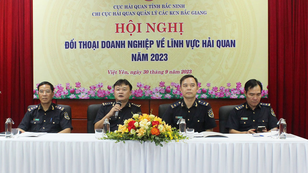Chi cục Hải quan quản lý các KCN tỉnh Bắc Giang đối thoại với doanh nghiệp